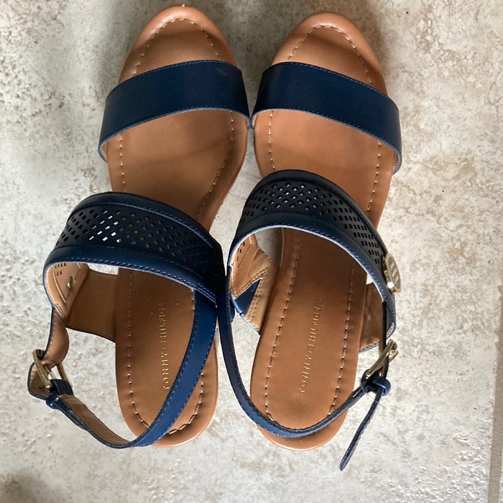 Gently used Tommy Hilfiger navy blue wedge with gold trim sandals, size 9